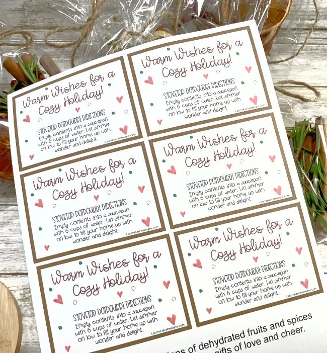 Christmas Stovetop Potpourri Recipe and Free Printable Gift Tag Laura