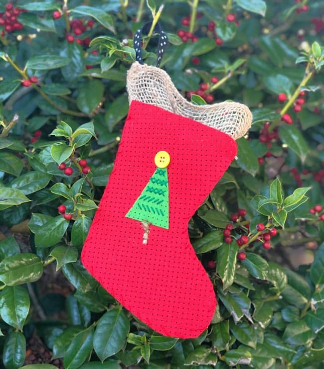 Mini Stocking Pattern for Pets and Humans - Laura Kelly's Inklings